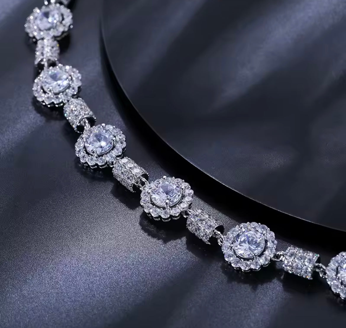 Round Sparkling Chain/Bracelet